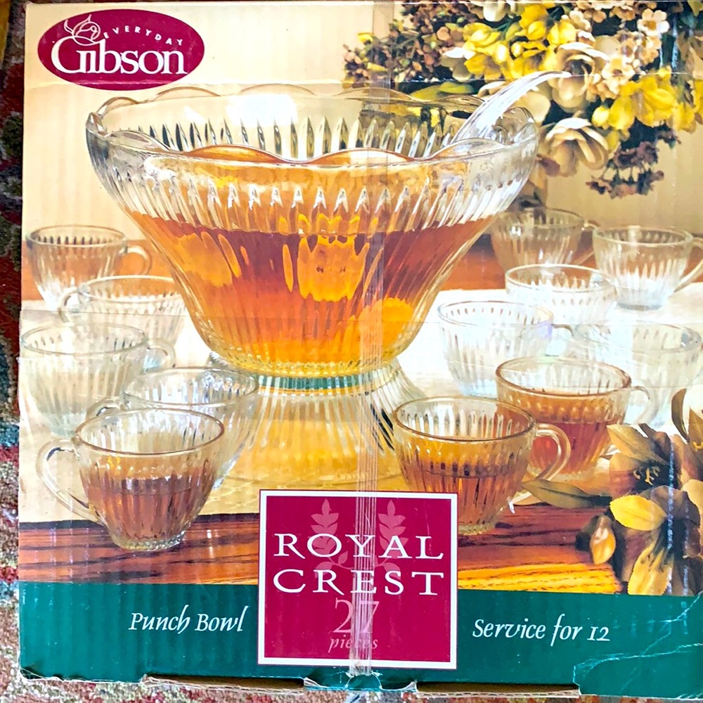 ROYAL CREST VINTAGE 27 PIECES BNWT